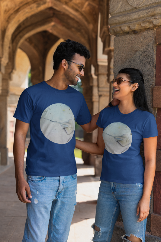 RAY- Unisex t-shirt
