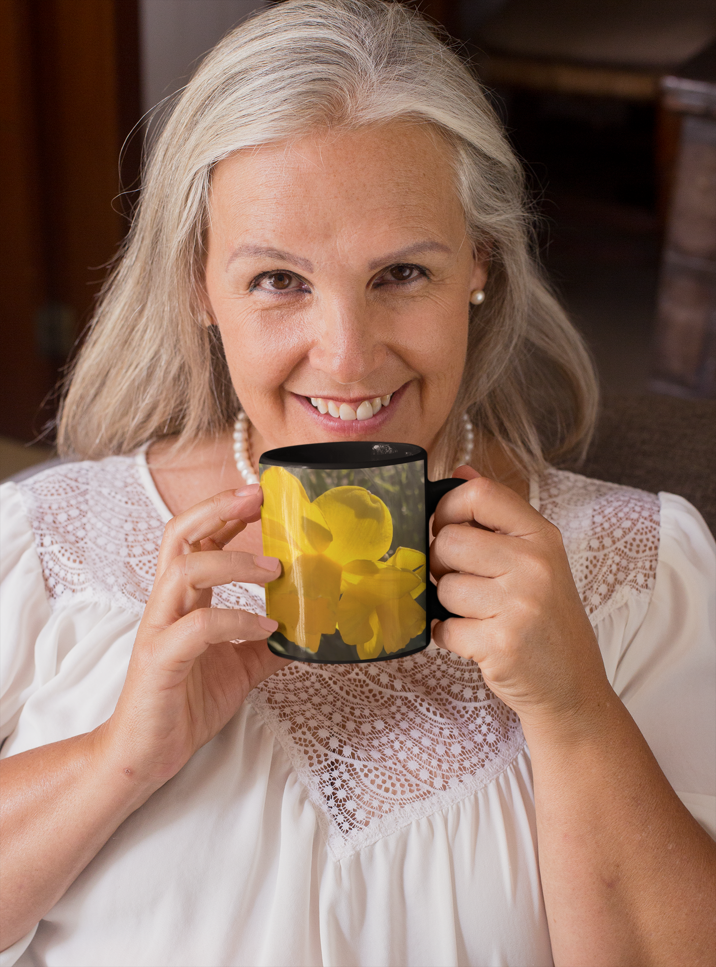 11 oz Black Mug - Wagonesta - Large Yellow Daffodil