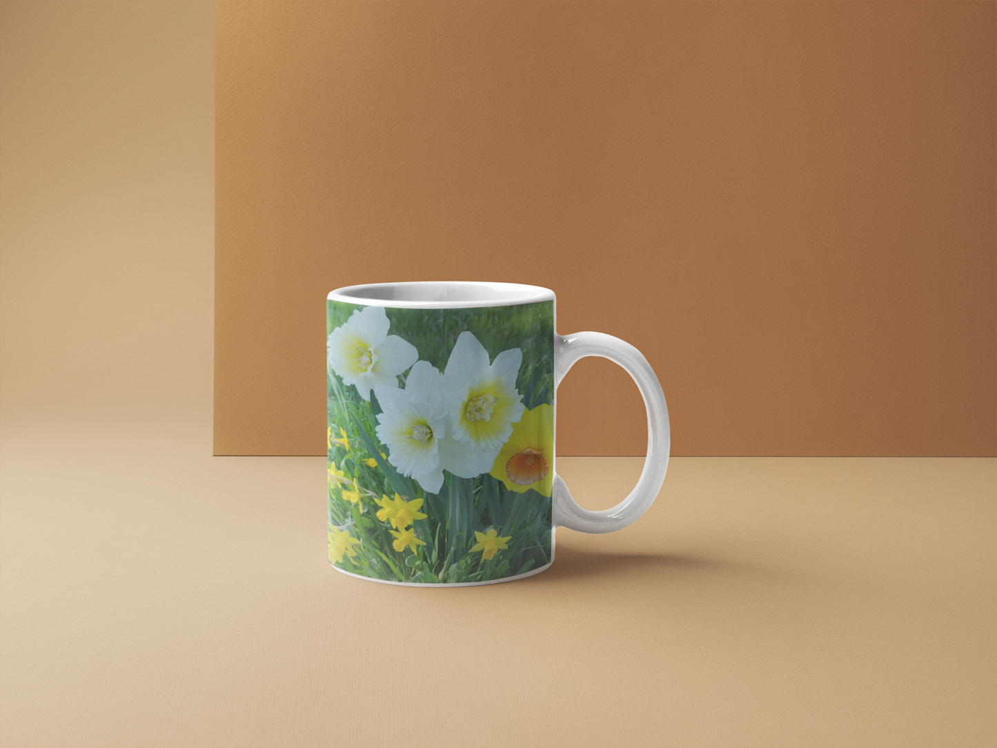 15 oz Ceramic Mug - Wagonesta - Daffodils in the Field