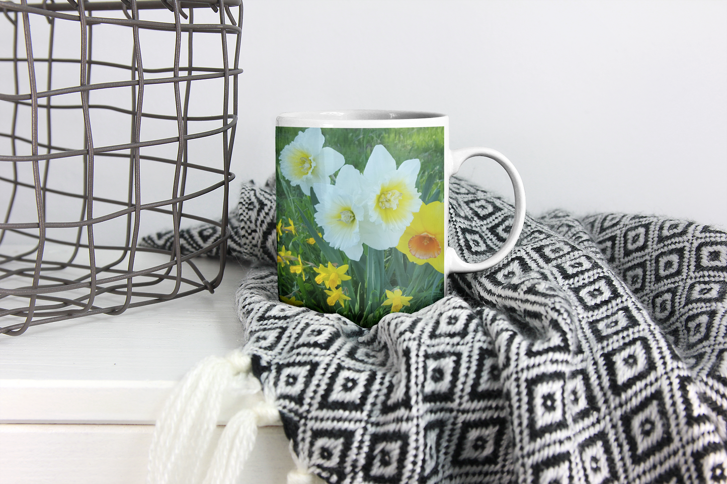 15 oz Ceramic Mug - Wagonesta - Daffodils in the Field