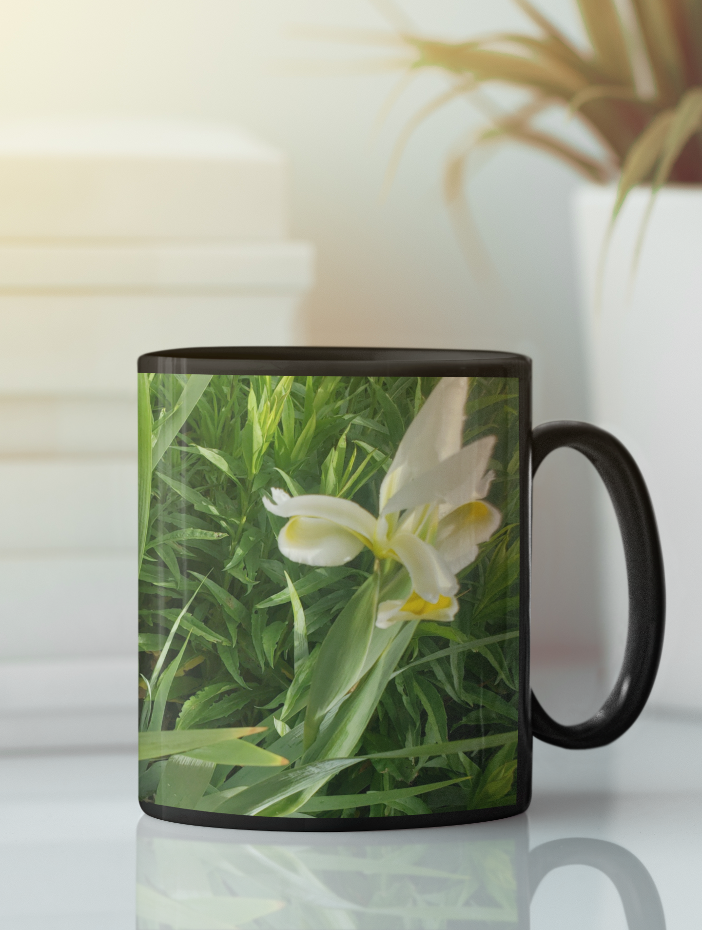 WHITE IRIS - Black Glossy Mug