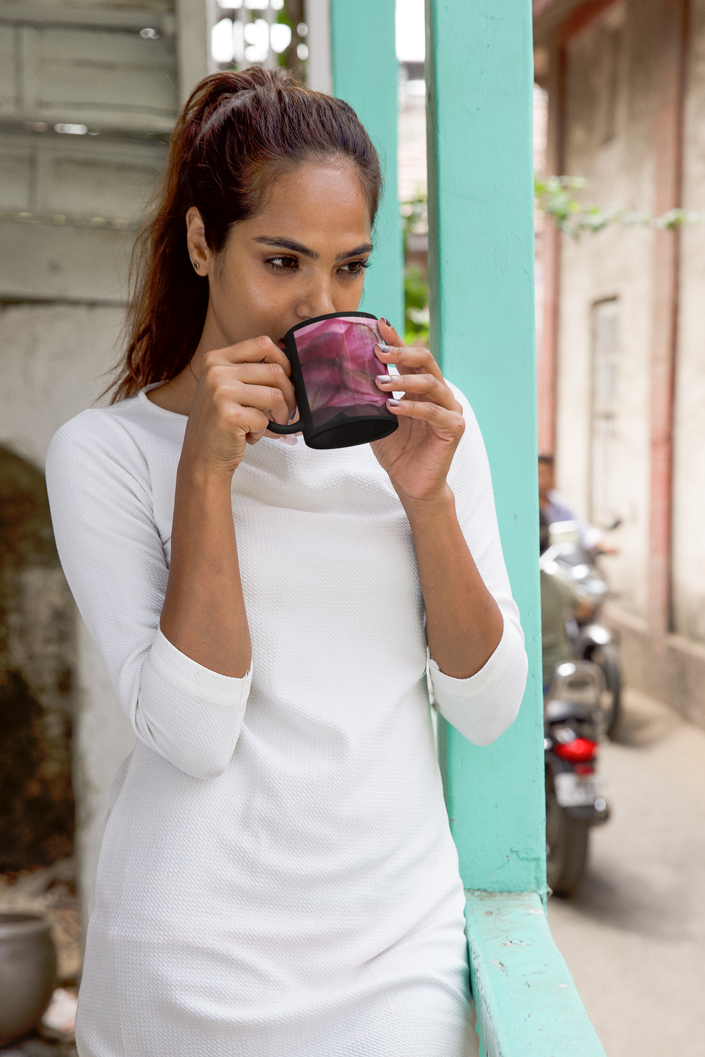 11 oz Black Mug - Wagonesta - Pink Hydrangea